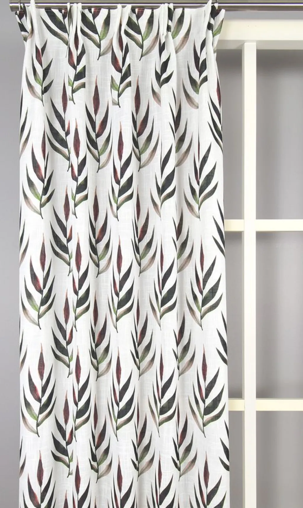Gardiner Mönstrade<Nordisk Textil Amaya gardin - Stilrent bladmotiv i grönt och rött