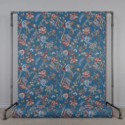 Blommiga Möbeltyger|Mönstrade Möbeltyger<Nordisk Textil Bailey blå gobeläng