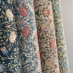 Arts & Crafts Tyger|Gardintyger Mönstrade< Birds and roses petrol tyg