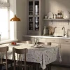 Bordsduk<Arvidssons textil Blomsteryra vit bordsduk