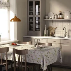 Bordsduk<Arvidssons textil Blomsteryra vit bordsduk