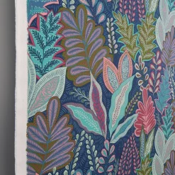 Arts & Crafts Tyger|Gardintyger Mönstrade< Botanic Arty tyg - färgstarkt och med djup och karaktär