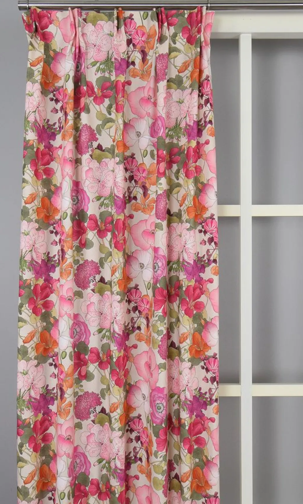 Gardiner Mönstrade<Nordisk Textil Capucine rosa gardiner – Färgstark blommig gardin