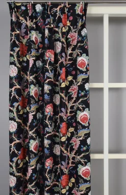 Gardiner Mönstrade<Nordisk Textil Ceylan svart gardiner