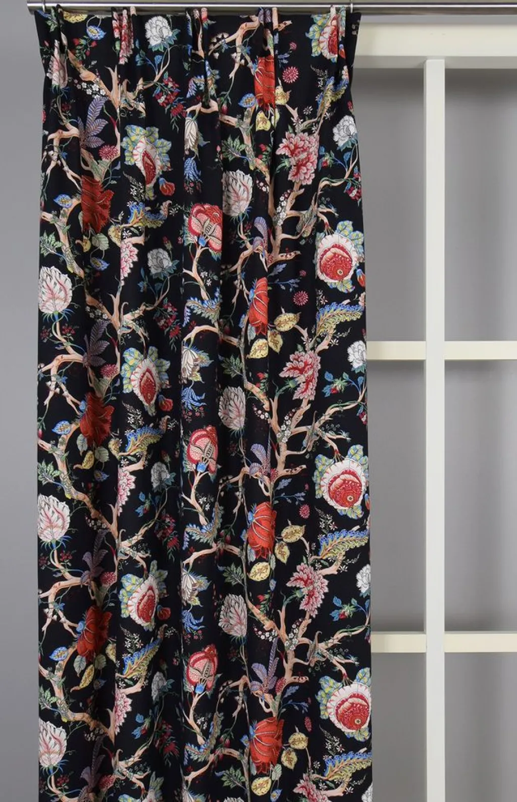 Gardiner Mönstrade<Nordisk Textil Ceylan svart gardiner