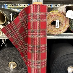 Rutiga Möbeltyger|Mönstrade Möbeltyger< Check Classic Holiday gobeläng – Klassisk jultextil i rutmönster