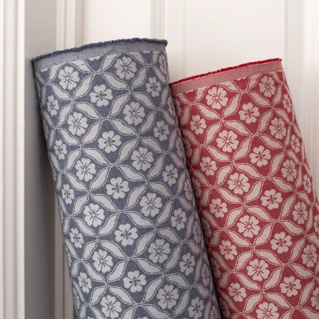 Mönstrade Möbeltyger|Bolster< Clover marin tyg