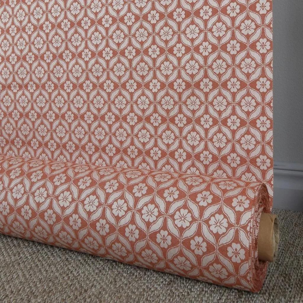 Mönstrade Möbeltyger|Bolster< Clover terracotta tyg