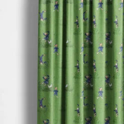 Gardintyger Mönstrade|Barnmönster<Arvidssons textil Emils Glädjeskutt grön bomullstyg – Emil i Lönneberga