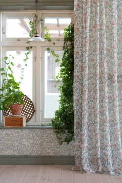 Gardiner Mönstrade<Fondaco Emma grön skira gardiner med blomstermönster 140x250cm