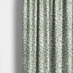 Arts & Crafts Tyger|Gardintyger Mönstrade<Nordisk Textil Ester allmogegrön tyg – klassiskt bladmönster i allmogegrönt
