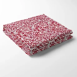 Juldukar|Bordsduk<Nordisk Textil Ester röd bordsduk med tidlöst bladmönster