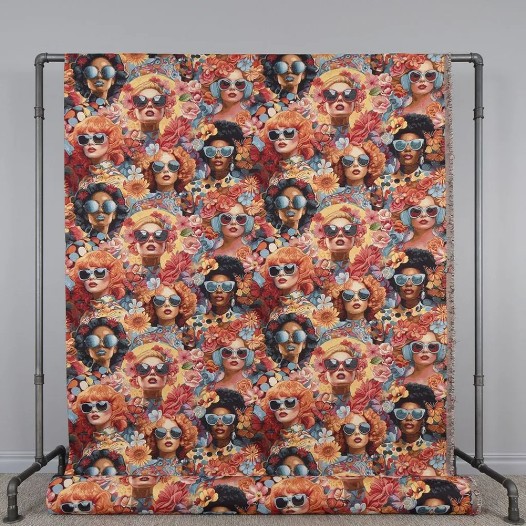 Mönstrade Möbeltyger<Nordisk Textil Girl power – gobelängtyg med effektfyllt popart-mönster