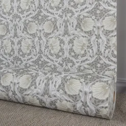 Arts & Crafts Tyger|Gardintyger Mönstrade<Nordisk Textil Grace beige tyg - Klassiskt Arts & Crafts mönster