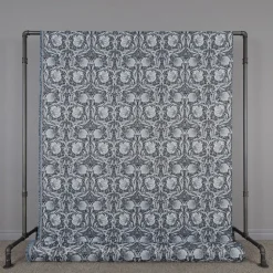 Arts & Crafts Tyger|Mönstrade Möbeltyger<Nordisk Textil Grace blå gobeläng - Klassisk blommig Arts and Crafts design