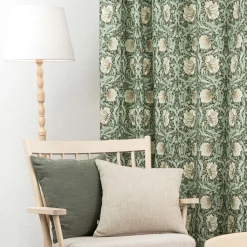 Arts & Crafts Tyger|Gardintyger Mönstrade< Grace grön tyg - Klassisk blommig Arts and Crafts design