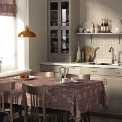 Juldukar|Bordsduk<Nordisk Textil Grace röd bordsduk - Klassisk blommig Arts and Crafts design