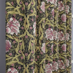 Gardiner Mönstrade<Nordisk Textil Grace rosa-grön gardiner - Klassisk blommig Arts and Crafts design