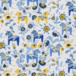 Gardintyger Mönstrade|Arvidssons Textil<Arvidssons textil Leksand mini Sverige tyg med traditionellt dalahästtryck