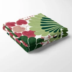 Bordsduk<Arvidssons textil Lisette grön/rosa bordsduk - en färgstark duk för vardag och fest