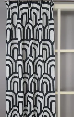 Gardiner Mönstrade<Nordisk Textil Metro gardiner – Grafisk svartvit gardin med modern design