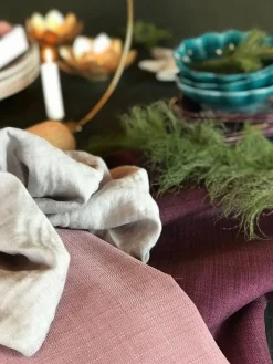 Gardintyger Enfärgade<Nordisk Textil Milo ljung gardintyg - Stilrent med fin struktur