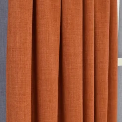 Gardiner Enfärgade< Milo orange gardiner - Tidlös design med fin struktur