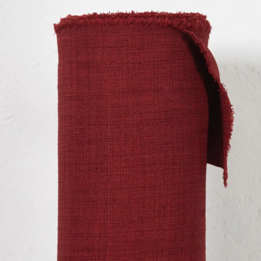 Gardintyger Enfärgade<Nordisk Textil Milo vinröd gardintyg - Stilrent med fin struktur