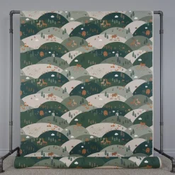 Gardintyger Mönstrade< Mountain forest animals tyg