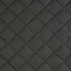Mönstrade Fuskskinn< Niva XL svart fuskskinn - vadderat svart fuskskinn med stor diagonalquiltning