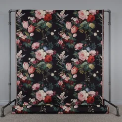 Blommiga Möbeltyger|Mönstrade Möbeltyger< Painted vintage bouquet möbeltyg
