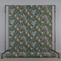 Mönstrade Möbeltyger<Nordisk Textil Peacock garden grön gobeläng