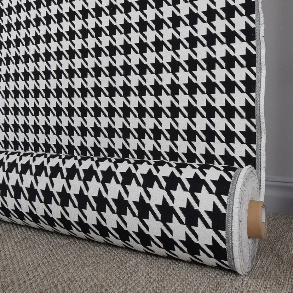 Rutiga Möbeltyger<Nordisk Textil Pied De Coq hundtand jacquardtyg i svart och vitt