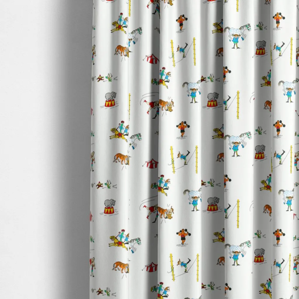 Gardintyger Mönstrade|Barnmönster<Arvidssons textil Pippi på cirkus offwhite tyg