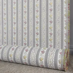 Randiga Möbeltyger|Mönstrade Möbeltyger<Nordisk Textil Portugal ljusgrå randigt stiltyg för möbelklädsel
