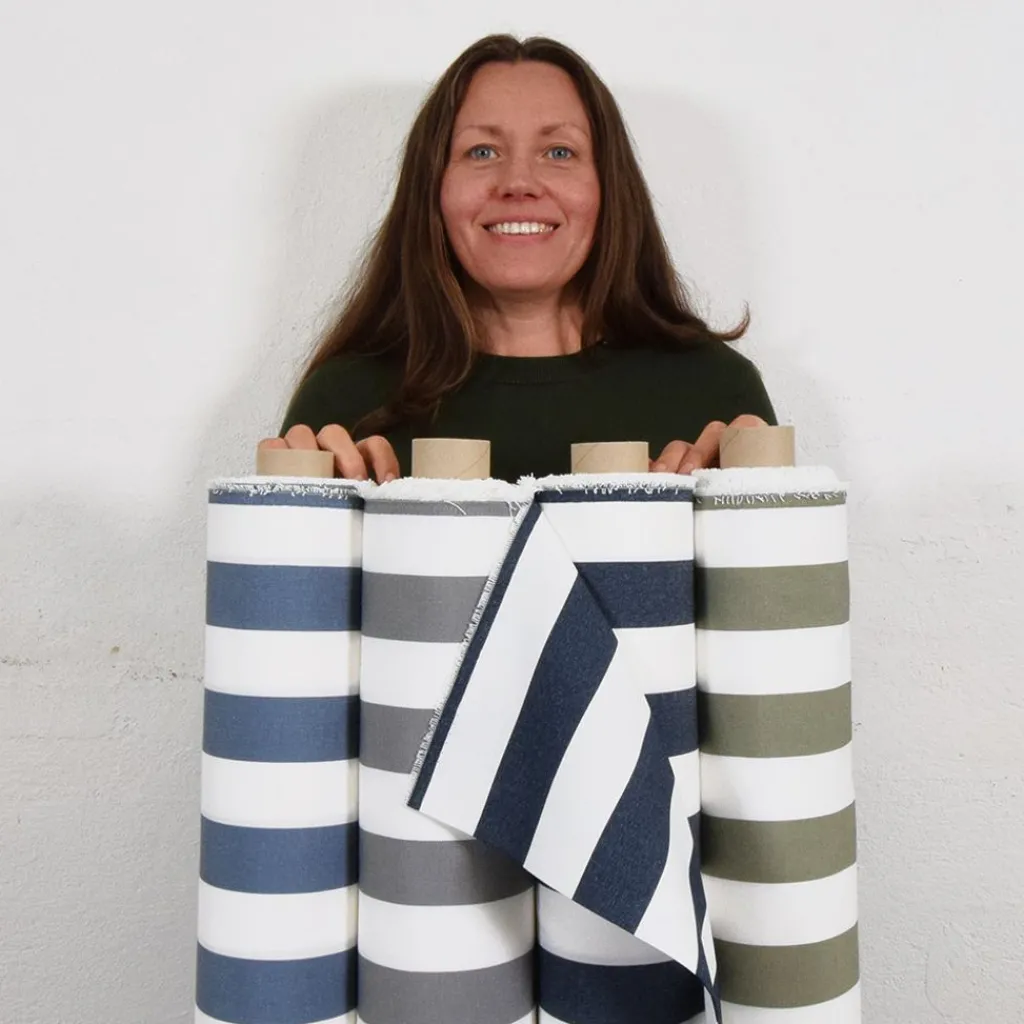 Randiga Möbeltyger|Rutor & Ränder<Nordisk Textil Preston vit och grönt bredrandigt tyg