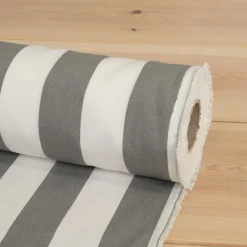 Randiga Möbeltyger|Rutor & Ränder<Nordisk Textil Preston vit och ljusgrå bredrandigt tyg
