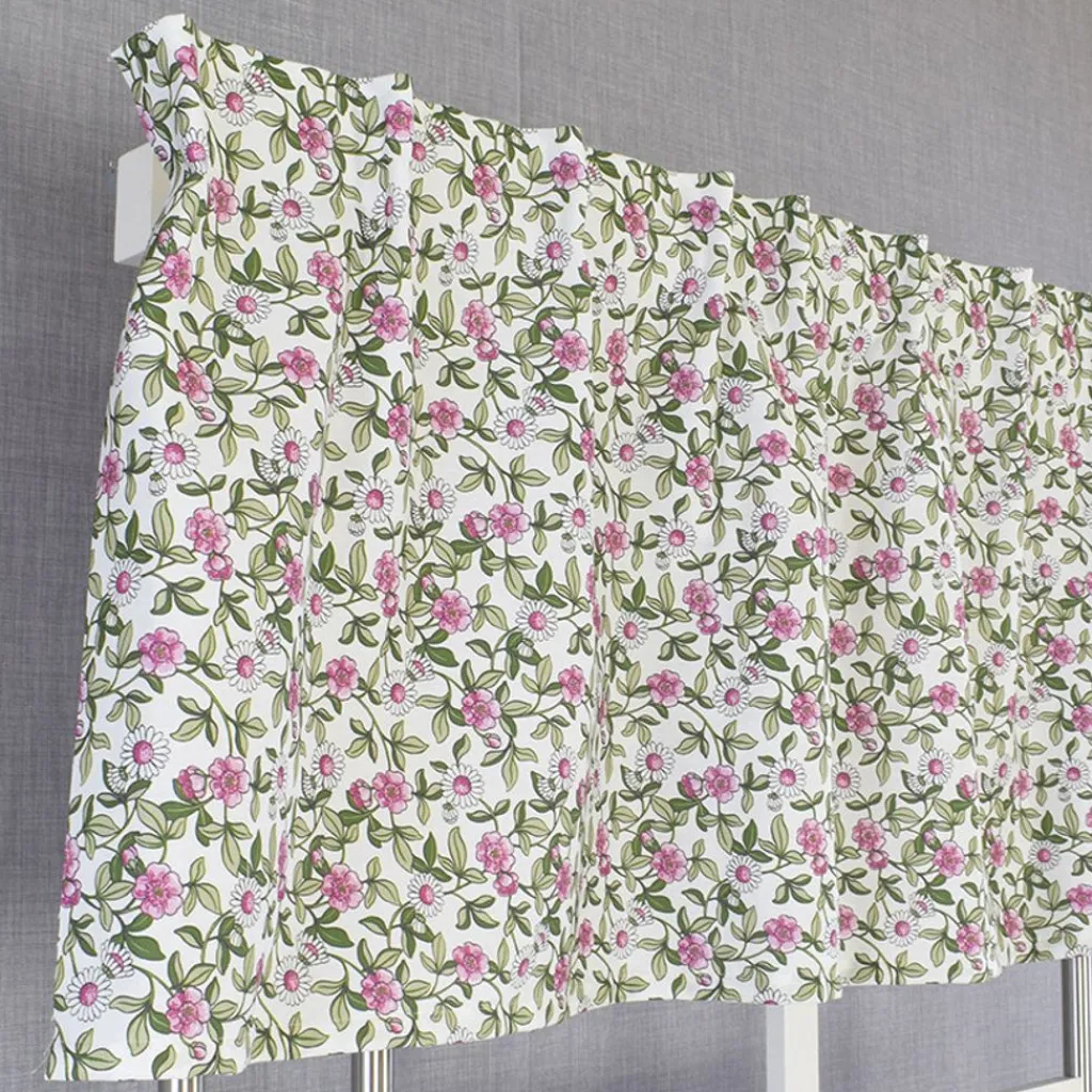 Gardinkappor Mönstrade<Arvidssons textil Prästkrage rosa gardinkappa metervara