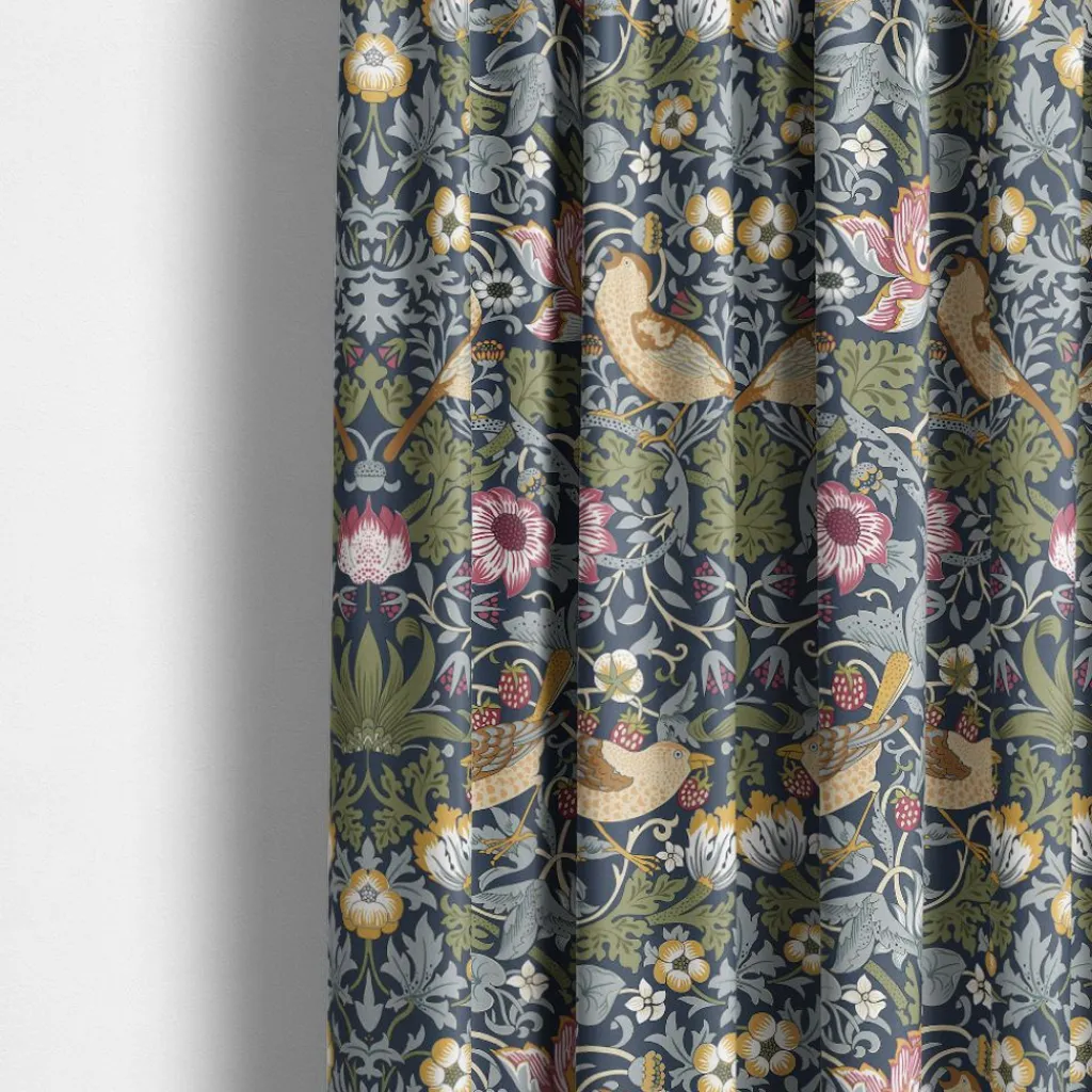 Arts & Crafts Tyger|Gardintyger Mönstrade<Nordisk Textil Strawberry Finch tyg