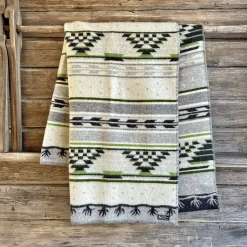 Ullfiltar<Kerstin Landström Design Sundborn grön ullfilt 130x180cm -