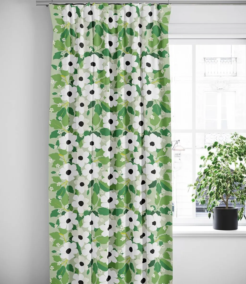 Gardiner Mönstrade<Arvidssons textil Svartöga grön – blommiga gardiner med vita blommor och gröna blad