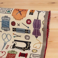 Mönstrade Möbeltyger< Vintage sewing atelier möbeltyg med vintage sybehör och symaskiner