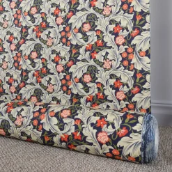 Arts & Crafts Tyger|Gardintyger Mönstrade< Willow mörkblå tyg